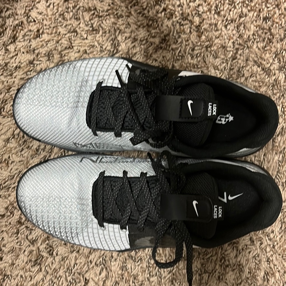 Nike metcon Black/ Gary